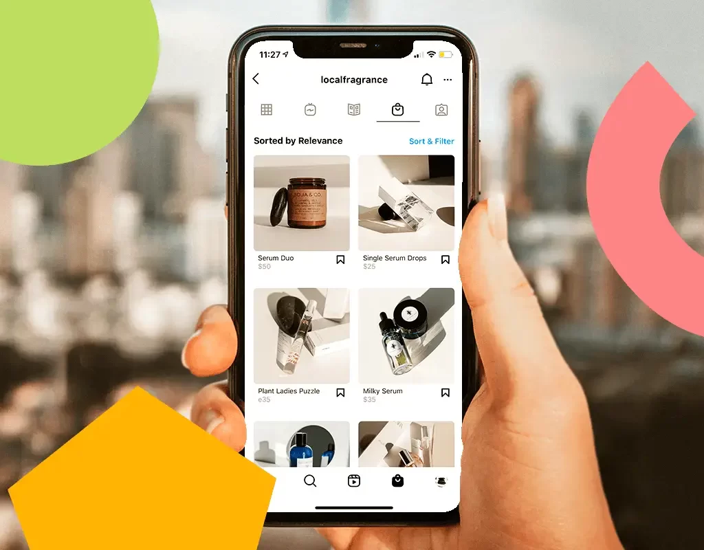 Mobile shopping experience with social media